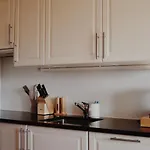 Havenwood Loft - 2 Minutes To - Free Parking Apartamento Spiez