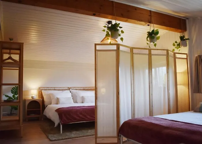 Havenwood Loft - 2 Minutes To - Free Parking *