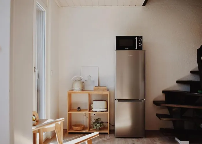 Havenwood Loft - 2 Minutes To - Free Parking Appartamento *