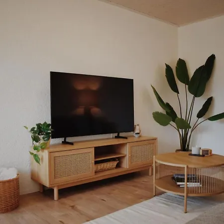 Havenwood Loft - 2 Minutes To - Free Parking Lägenhet Spiez