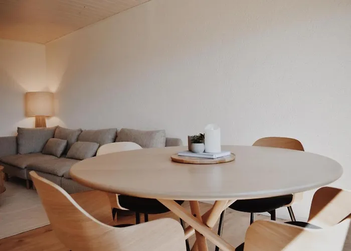 Havenwood Loft - 2 Minutes To - Free Parking Spiez